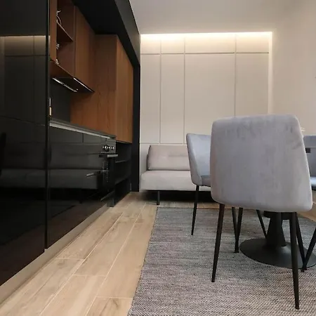 New-hidden Gem-suite-perfect For Couples-renovated *