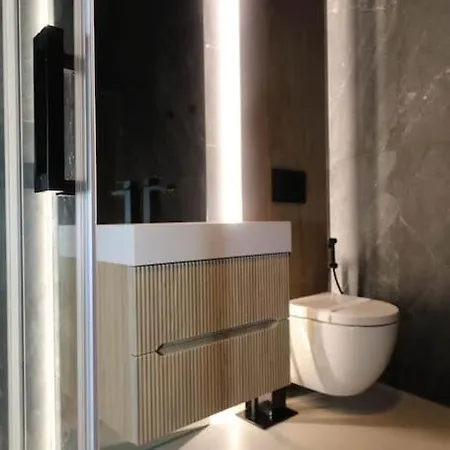 New-hidden Gem-suite-perfect For Couples-renovated